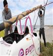 أول سيارة تعبر قارة استراليا بطاقة الرياح                                                                                                             