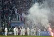 جماهير كولون تقتحم ملعب مباراة الفريق مع مونشنجلاد