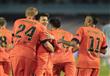 لاعبو برشلونة يحتفلون بالهدف