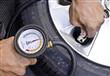 يلزم مراجعة ضغط إطارات السيارة