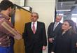 وزيرا الصناعة والتعاون الدولي يلتقيان بأحد الشباب 