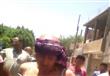 أهالي يزفون رجل بقميص نوم (2)                                                                                                                                                                           