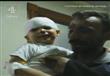 لحظة عثور أب سوري على طفله المُصاب