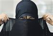 ما حكم لبس النقاب ومن هم من يجب ان يكشف الوجه امام