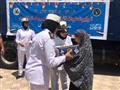 أمن القاهرة يقوم بتوزيع 3 آلاف كرتونة سلع غذائية على المواطنين (5)                                                                                                                                      