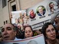 يرفعون صور صحافيين من صحيفة "جمهورييت" للمطالبة با