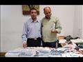 رجال الجمارك أثناء حصر الأدوية المضبوطة (5)                                                                                                                                                             