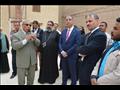 المحافظ يتفقد الدير الاحمر بسوهاج (2)