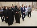 المحافظ يتفقد الدير الاحمر بسوهاج (5)
