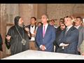 المحافظ يتفقد الدير الاحمر بسوهاج (9)