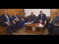 رئيس غرفة القاهرة خلال اجتماعه مع عدد من نواب البر