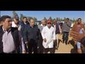وزير الزراعة فى قرية كلابشة الجديدة                                                                                                                                                                     