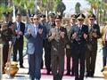المحافظ والقيادات العسكرية يضعون الزهور على النصب التذكاري (2)                                                                                                                                          