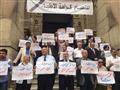 وقفة احتجاجية لنقابة الأطباء أمام دار الحكمة (2)                                                                                                                                                        