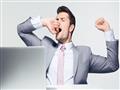لماذا نشعر بالنعاس في اجتماعات العمل أو عند مشاهدة