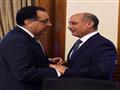 الفريق يونس المصري وزير الطيران مع رئيس الوزراء                                                                                                                                                         