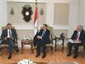 وزير البترول خلال لقائه مع وفد شركة اباتشى العالمي