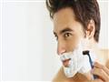 بالصور-6 نصائح للرجل لتجنب آلام وجروح حلاقة الذقن                                                                                                                                                       