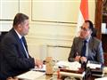 اجتماع رئيس مجلس الوزراء و وزير قطاع الأعمال  (2)