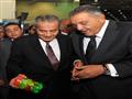  وزير التموين خلال افتتاحه معرض أهلا مدارس (6)