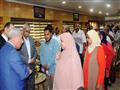 العاملين بديوان المحافظة يهنؤن المحافظ الجديد                                                                                                                                                           
