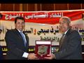 محافظ أسوان يكرم وزير الشباب