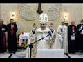 المطران نجيب ميخائيل (وسط) خلال قداس تنصيبه رئيسا 