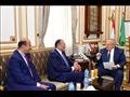 رئيس جامعة القاهرة يبحث مع السفير السعودي سبل تعزيز التعاون الثقافي
