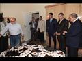 جولة وزير التنمية المحلية ومحافظ بني سويف بقرية تزمنت الغربية (7)