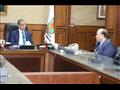 محافظ سوهاج يلتقي مؤسس جامعة النهضة ووكيل مؤسسي ميريت 