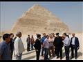 وزير الآثار يتفقد الكشف الأثري الجديد بسقارة