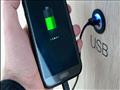 شحن الهواتف بـ''USB'' في الأماكن العامة يعرض هاتفك