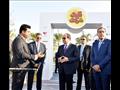 الرئيس السيسي يتفقد معارض صندوق تحيا مصر في العاصمة الإدارية