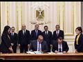 توقيع الاتفاق في مجلس الوزراء