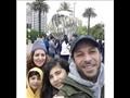 مع زوجته الأولى وابنته إيثار وابنه آدم