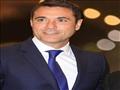 الفنان أحمد عز