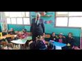 وكيل تعليم أسيوط ووفد الصحة يزوران مدرسة بعد ظهور الجديري المائي 