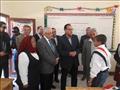 رئيس الوزراء ووزير التعليم في جولة بمدارس أسوان (8)
