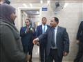 وزير المالية خلال تفقد منشأت طبية٢_1