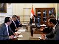 جانب من اجتماع رئيس الوزراء (2)