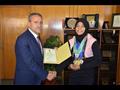 محافظ الإسماعيلية يُكرم نعمة سعيد بطلة العالم في ر