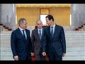 بشار الأسد ووزير الدفاع الروسي