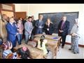 محافظ المنوفية يستقبل سفيرة البرتغال ويتفقدان مدرسة ابتدائية (9)