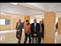 رئيس جامعة المنصورة خلال تفقدة مباني المدن الطلابية (4)