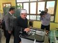 وزير الأوقاف يدلي بصوته (4)