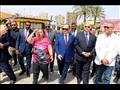 محافظ القاهرة يشارك المواطنين احتفالاتهم بشم النسيم (1)