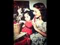 مريم فخر الدين مع ابنتها في شم النسيم