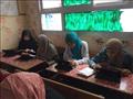 طلاب أولى ثانوي يؤدون امتحان الجغرافيا (15)