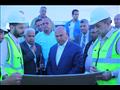 الوزير يتفقد مشروع القطار المكهرب 