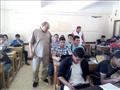 طلاب الصف الأول الثانوي يؤدون امتحان اللغة الانجليزية (3)